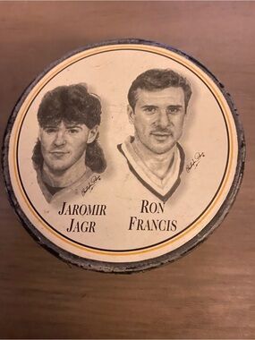 1997 Pittsburgh Penguins Burger King photo puck Jaromir Jagr & Ron Francis
